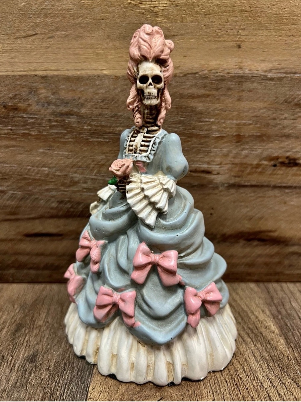 Marie Antoinette Skeleton Day Of Dead Figurine 6" x 3.5"